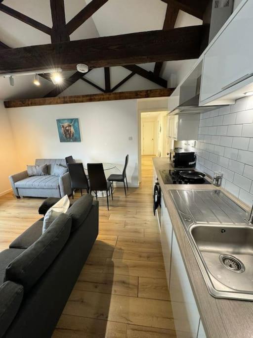 Comfy Flat For 6 In City Center Gs306 شيفيلد المظهر الخارجي الصورة