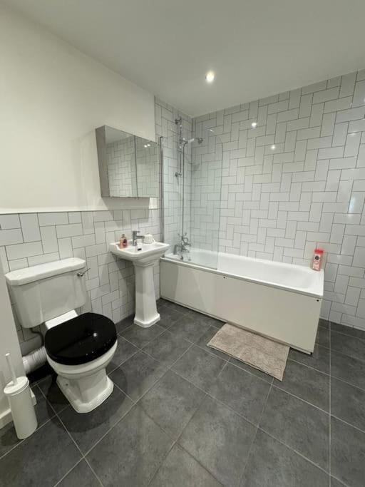 Comfy Flat For 6 In City Center Gs306 شيفيلد المظهر الخارجي الصورة